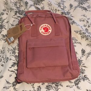 Fjällräven Kånken Backpack (warm pink)